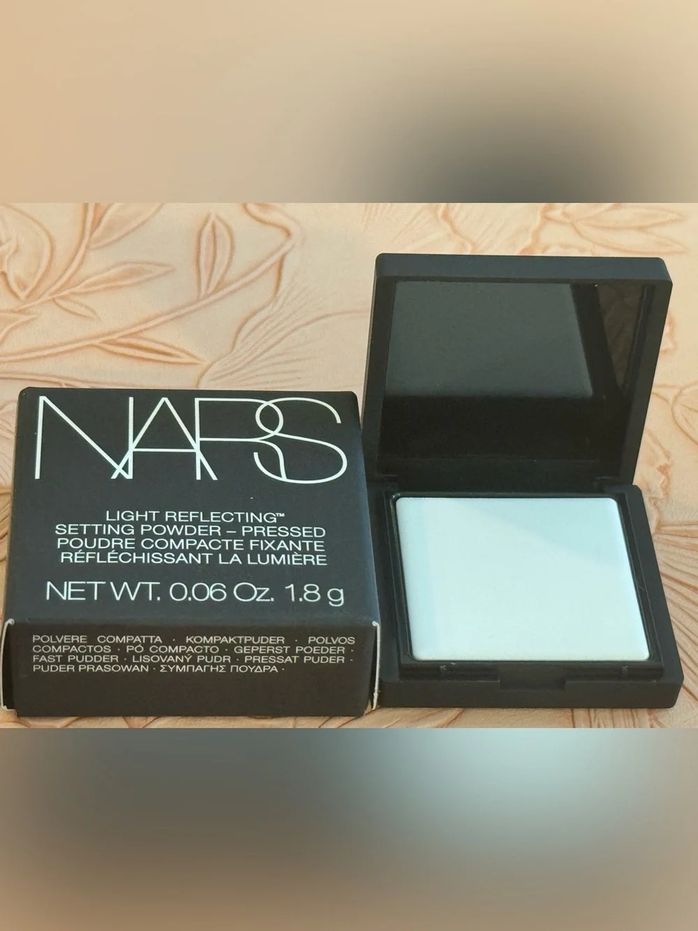 NARS Light Reflecting Pressed Setting Powder 1.8gms